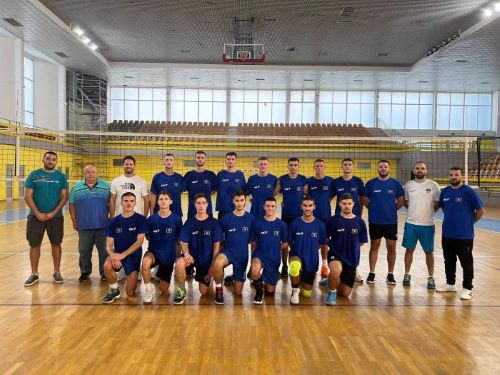 Krerët e FVK-së vizitojnë kampin e Kosovës U20